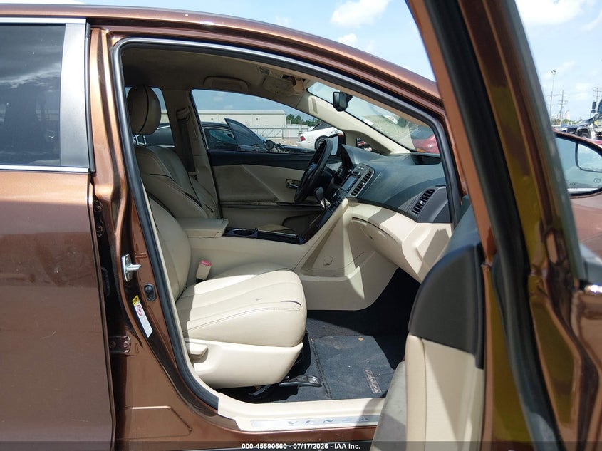 2013 TOYOTA VENZA auction photo 5