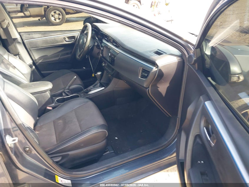 2015 TOYOTA COROLLA auction photo 5