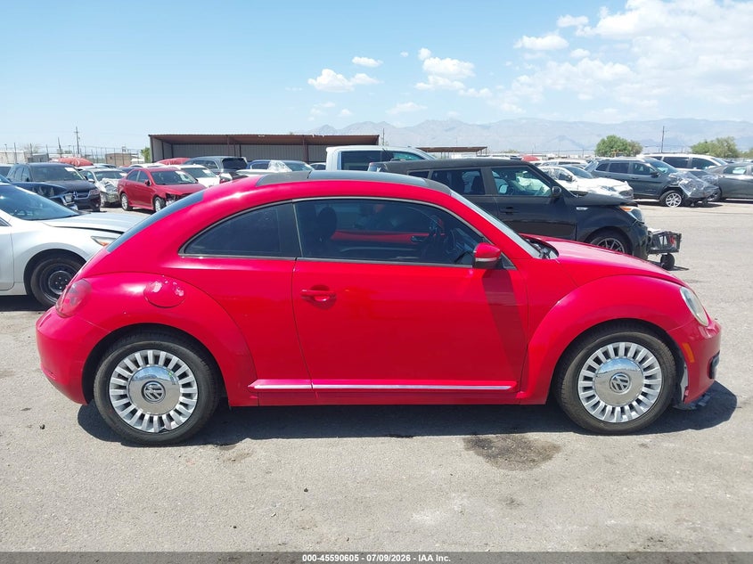 2014 Volkswagen Beetle 2.5L VIN: 3VWJP7AT9EM612992 Lot: 45590605