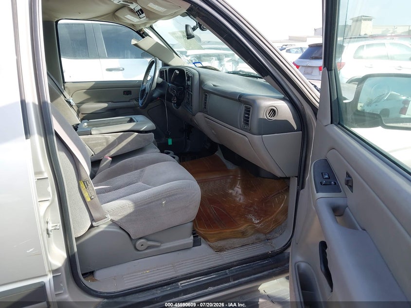 2005 CHEVROLET SUBURBAN 1500 auction photo 5