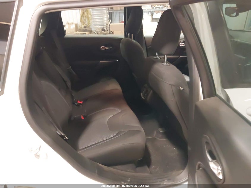 2021 JEEP CHEROKEE auction photo 8