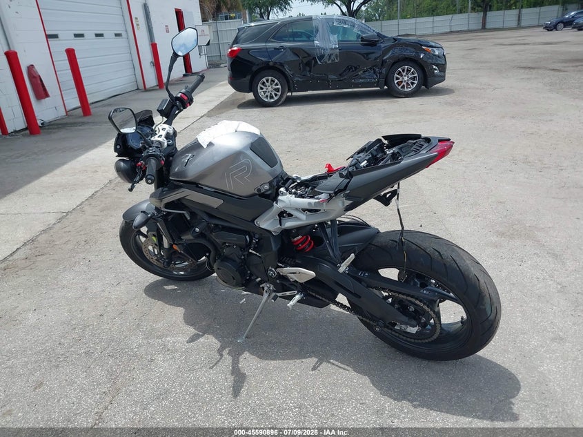 2024 TRIUMPH MOTORCYCLE STREET TRIPLE auction photo 3