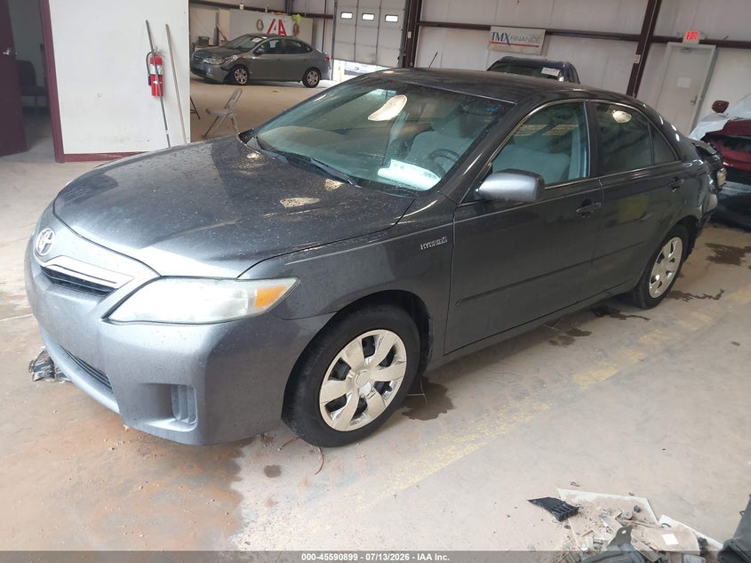 2011 Toyota Camry, Rear, IAAI, VIN 4T1BB3EK8BU140917 — photo 2