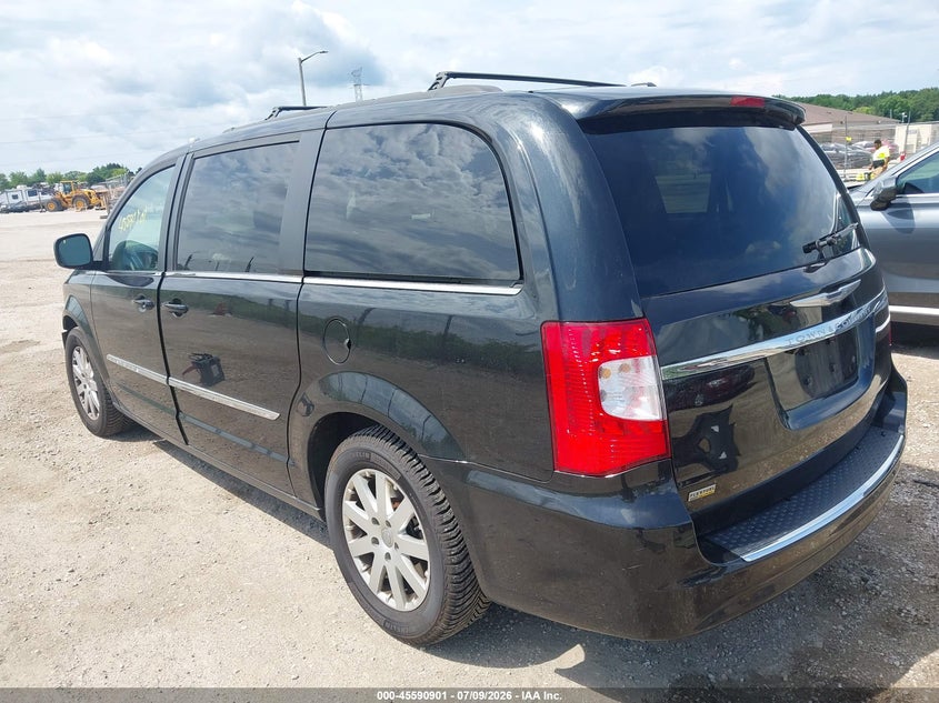 2014 CHRYSLER TOWN & COUNTRY auction photo 3