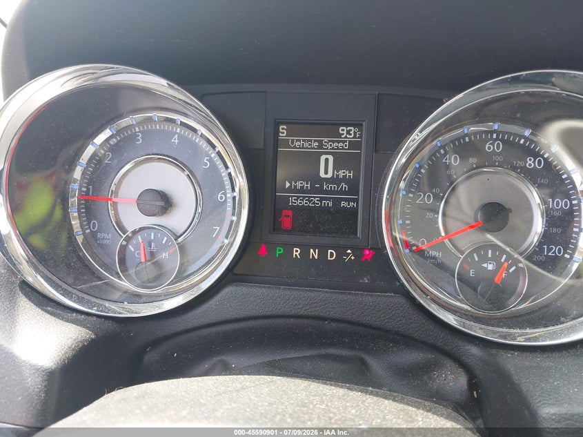 2014 CHRYSLER TOWN & COUNTRY auction photo 7