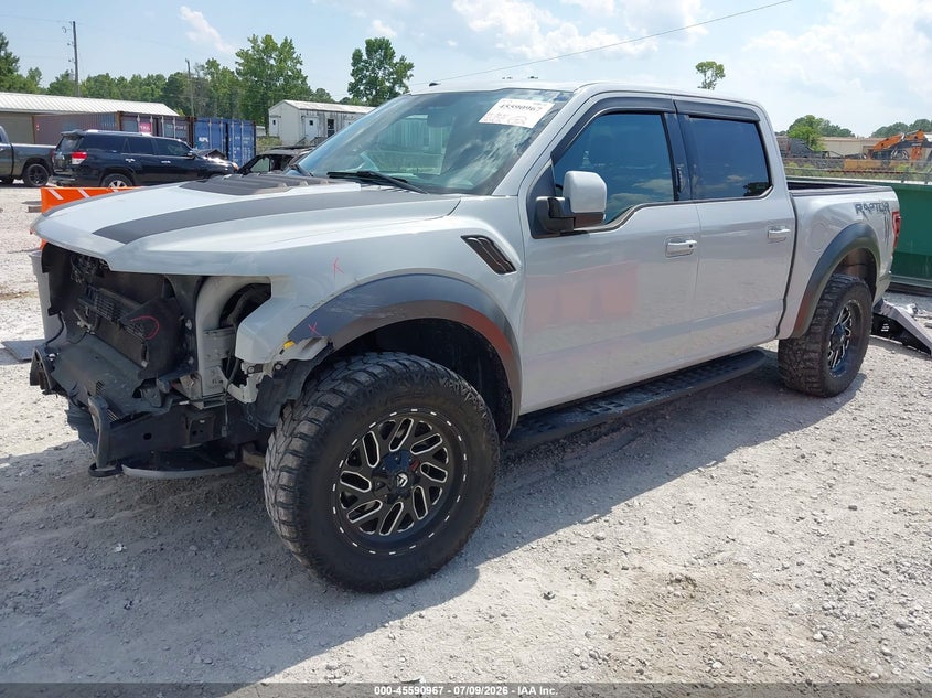 2017 Ford F-150 Raptor, Front End, IAAI, VIN 1FTFW1RG1HFB84677 — photo 2