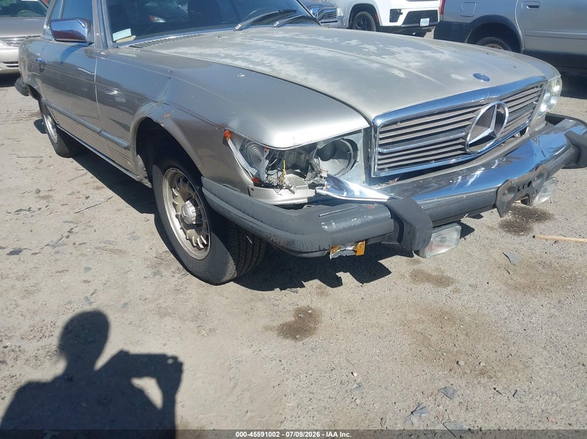 1985 MERCEDES-BENZ 380 auction photo 6