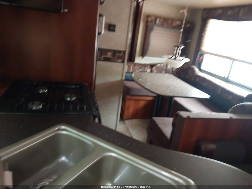 2014 FOREST RIVER TRACER 3150BHD auction photo 8