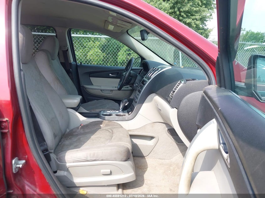 2011 GMC ACADIA auction photo 5