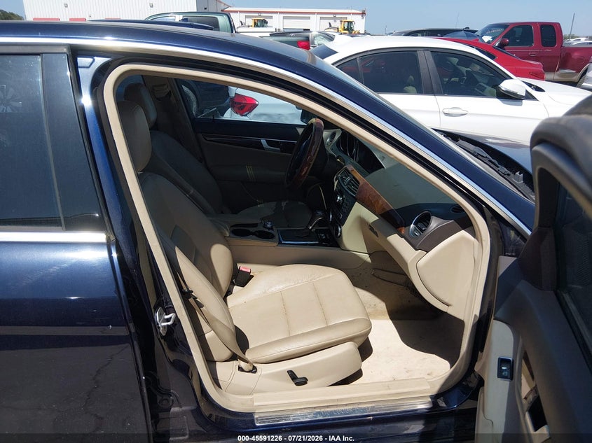 2013 MERCEDES-BENZ C 250 auction photo 5