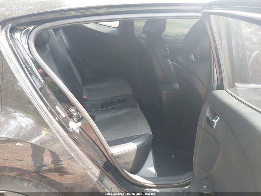 2012 HYUNDAI VELOSTER HATCHBACK 1.6L I-4 DI, DOHC, VVT, 138HP