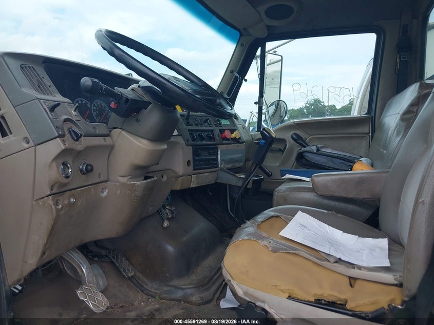 2006 STERLING TRUCK L auction photo 6
