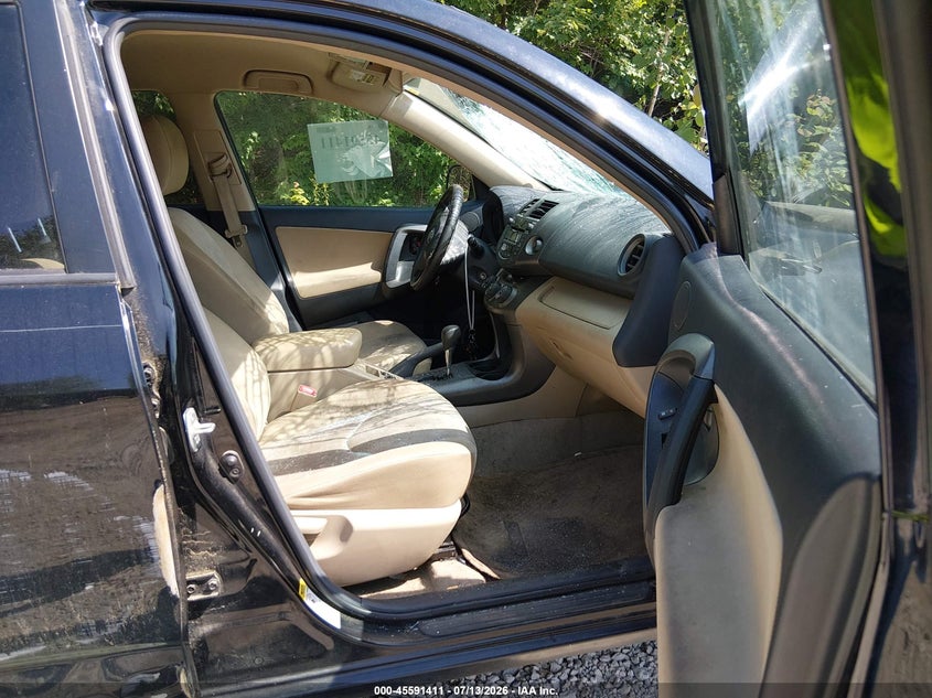 2011 TOYOTA RAV4 auction photo 5