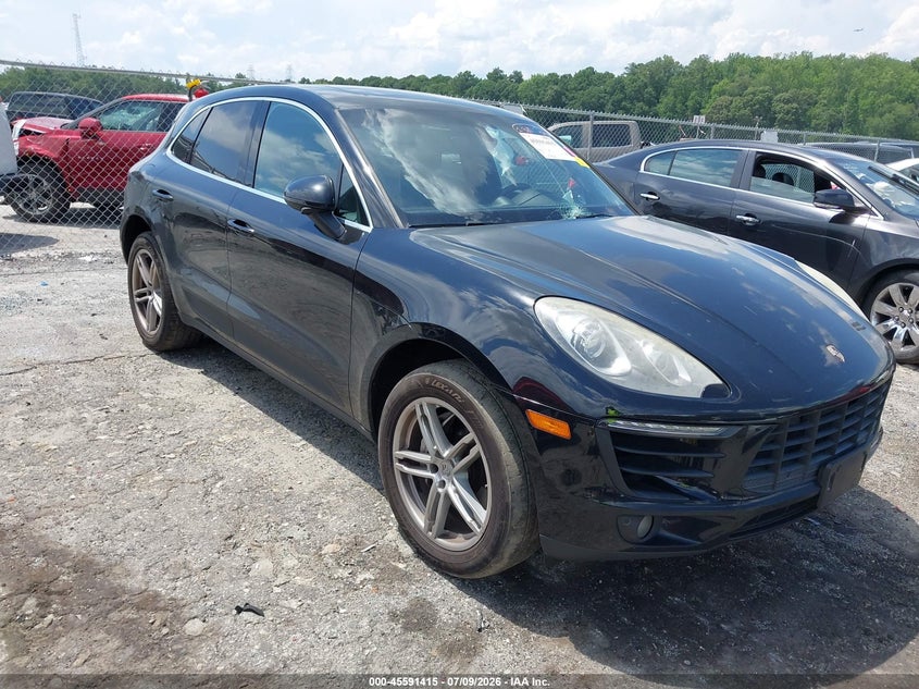 PORSCHE MACAN