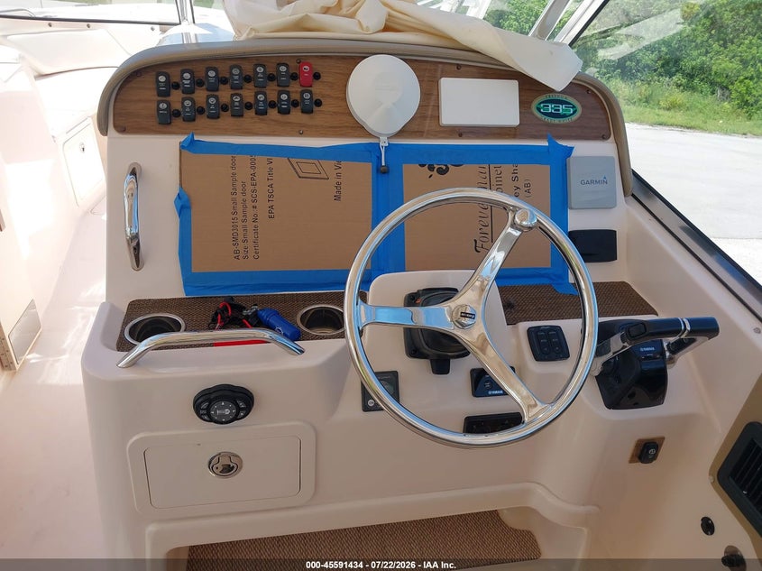 2014 GRADY WHITE 335 FREEDOM auction photo 7