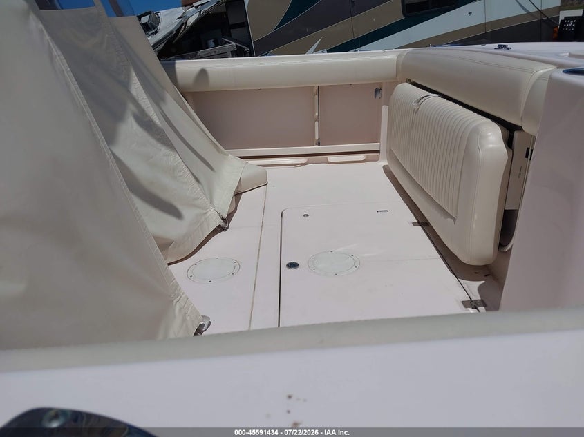 2014 GRADY WHITE 335 FREEDOM auction photo 8