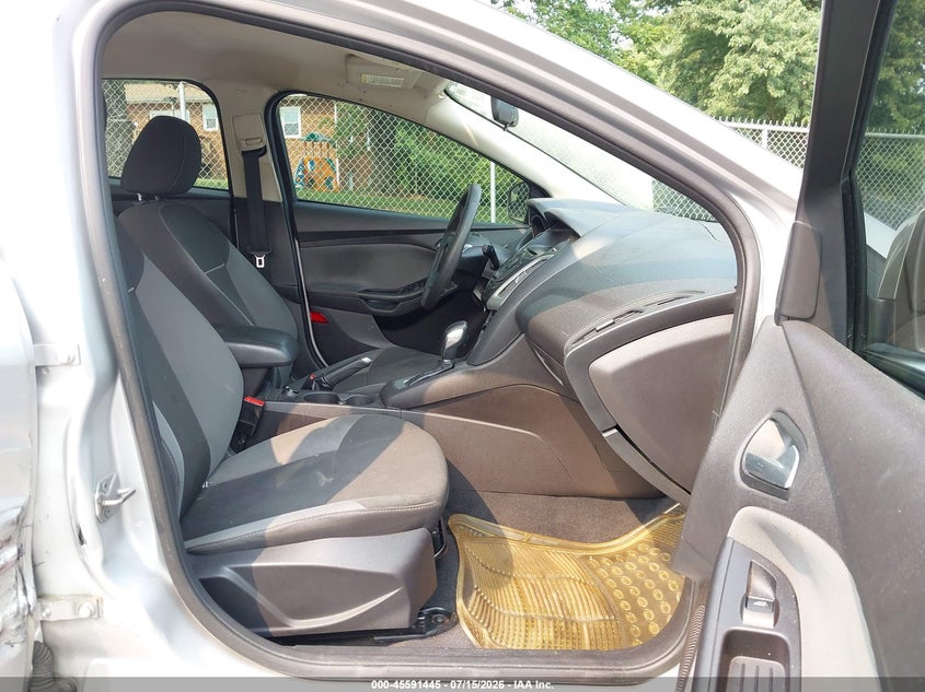 2014 FORD FOCUS auction photo 5