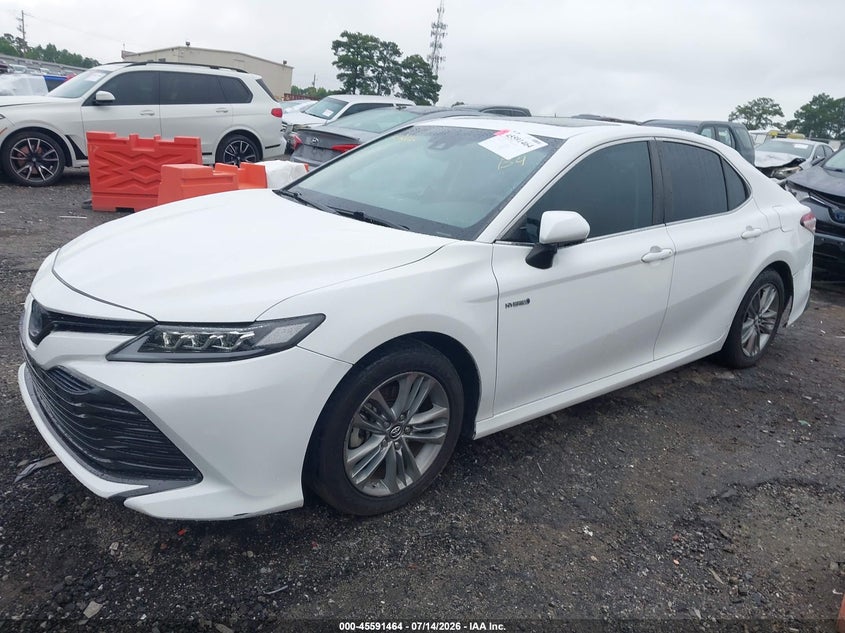 TOYOTA CAMRY HYBRID 2018 VIN 4T1B31HK2JU502722