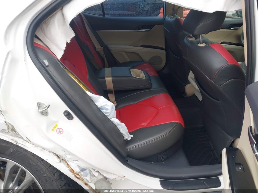 2018 TOYOTA CAMRY HYBRID auction photo 8