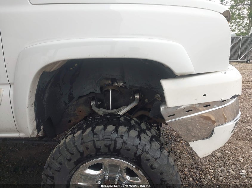 2005 CHEVROLET SILVERADO PICKUP 6.0L V-8 300HP