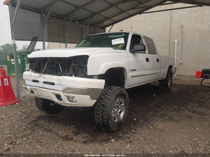 2005 CHEVROLET SILVERADO PICKUP 6.0L V-8 300HP