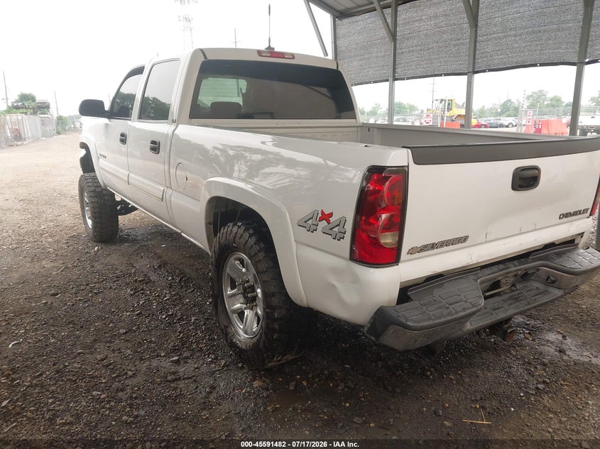 2005 CHEVROLET SILVERADO PICKUP 6.0L V-8 300HP