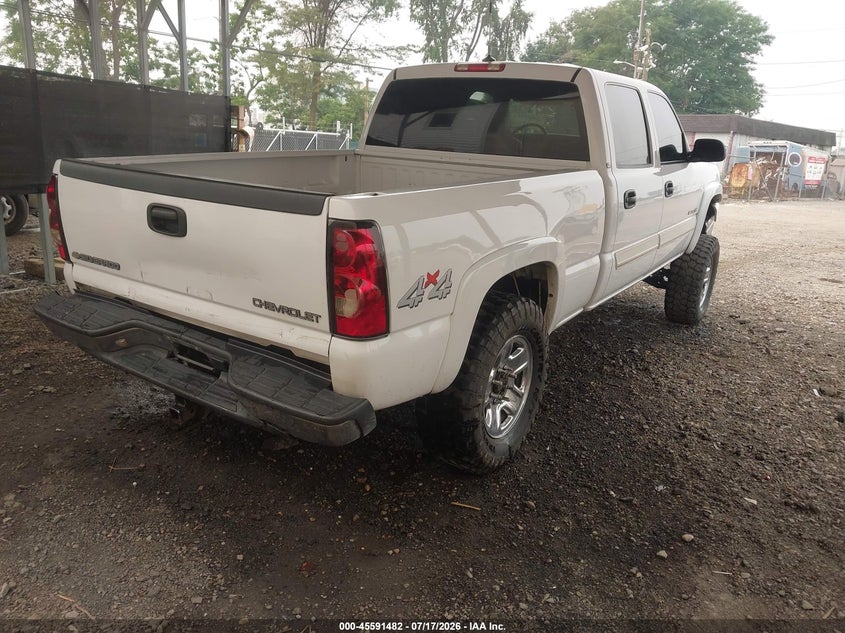 2005 CHEVROLET SILVERADO PICKUP 6.0L V-8 300HP