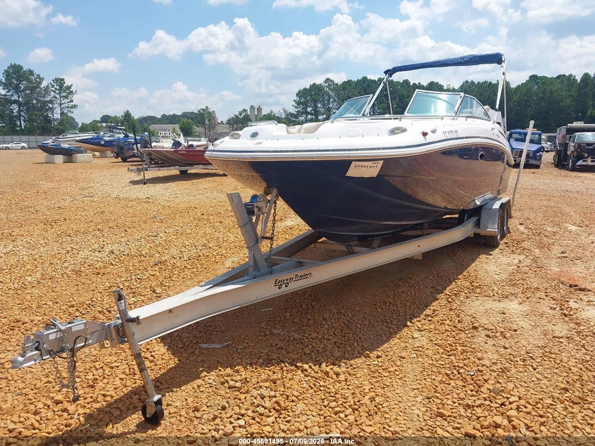 2014 HURRICANE SUNDECK 26 auction photo 2