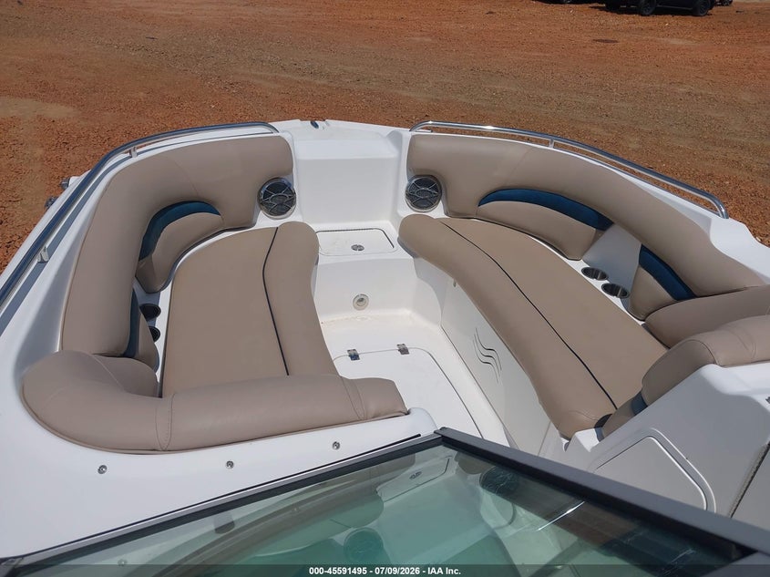 2014 HURRICANE SUNDECK 26 auction photo 5