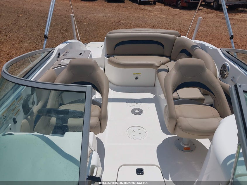 2014 HURRICANE SUNDECK 26 auction photo 8