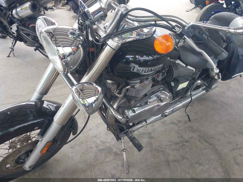 2004 TRIUMPH MOTORCYCLE BONNEVILLE auction photo 2