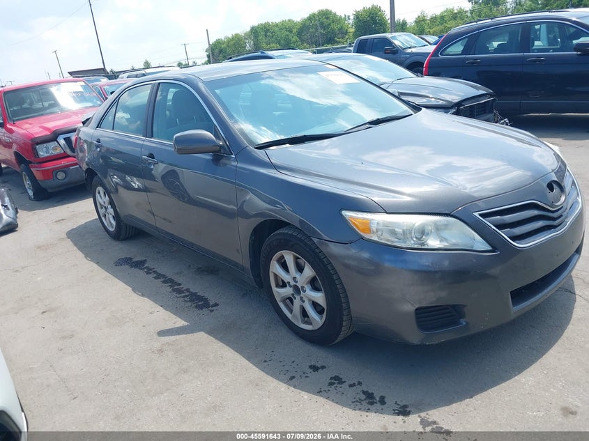 2011 TOYOTA CAMRY LE