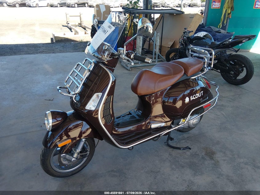 2012 VESPA GTS auction photo 2