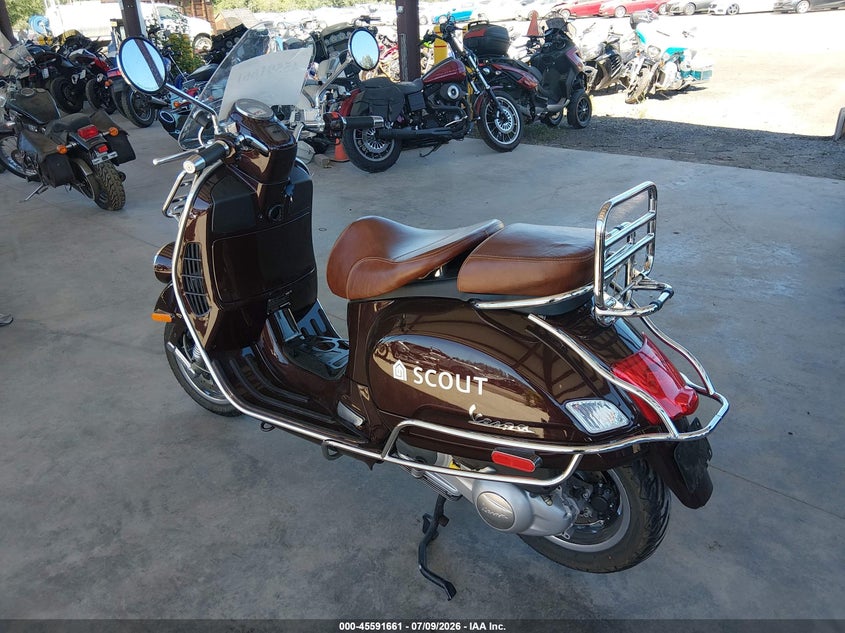 2012 VESPA GTS auction photo 3