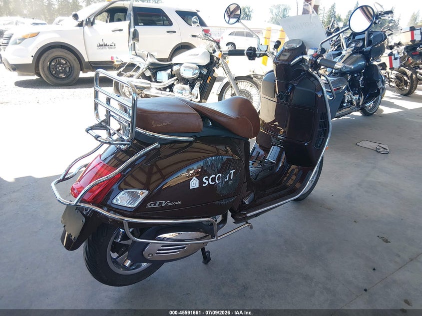 2012 VESPA GTS auction photo 4