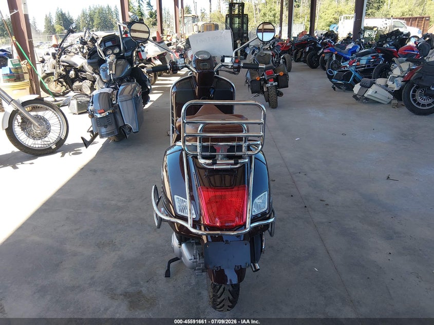 2012 VESPA GTS auction photo 6