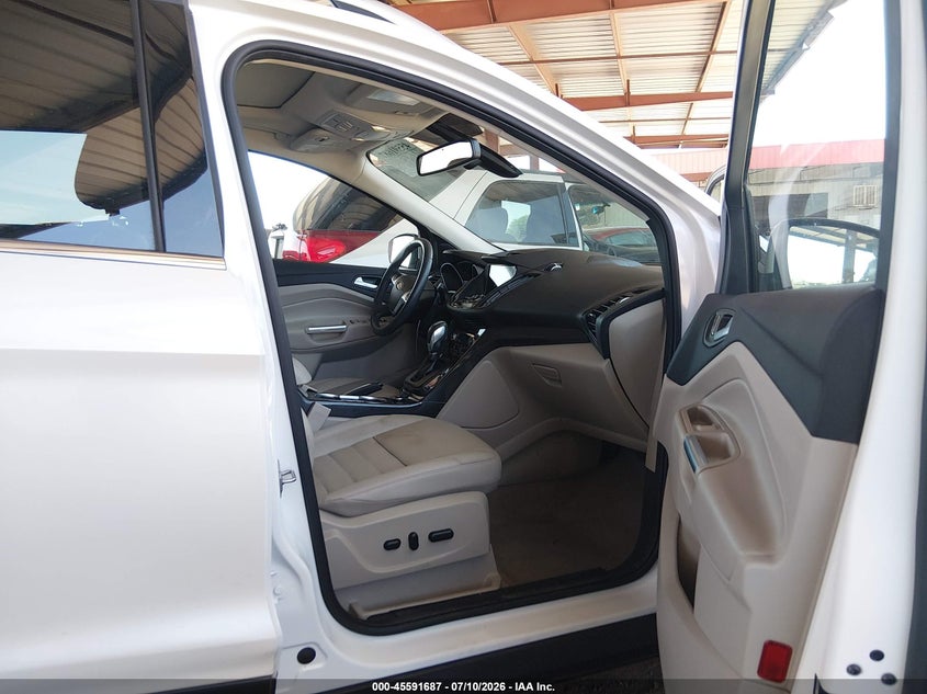 2016 FORD ESCAPE auction photo 5
