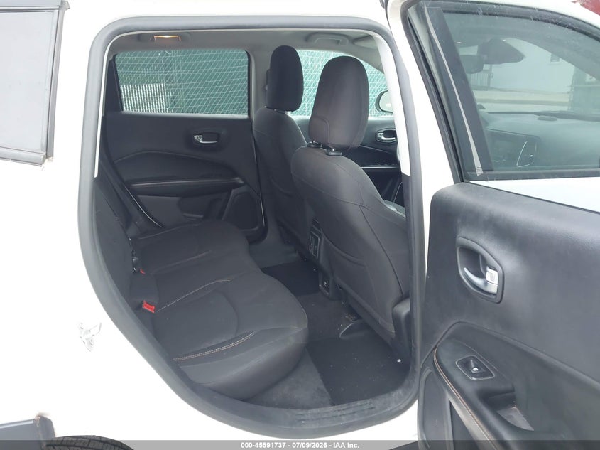 2018 JEEP COMPASS auction photo 8