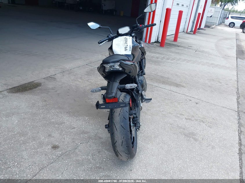 2025 KAWASAKI ER650 auction photo 6