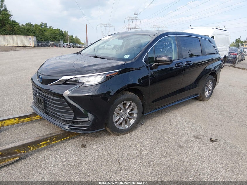 Vin: 5tdkrkec9ns131767, lot: 46090148, toyota sienna le 20222