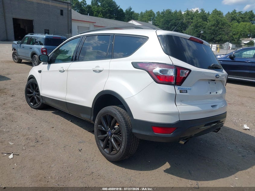Vin: 1fmcu9gd5hua31100, lot: 46090193, ford escape se 20173