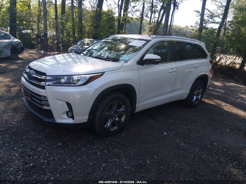 2018 TOYOTA HIGHLANDER auction photo 2