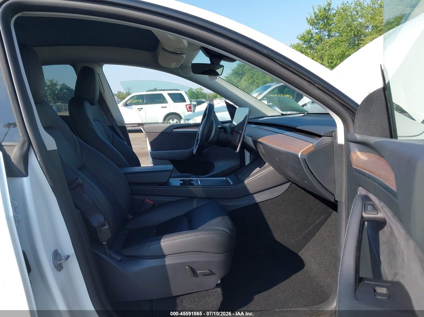 2025 TESLA MODEL Y auction photo 5