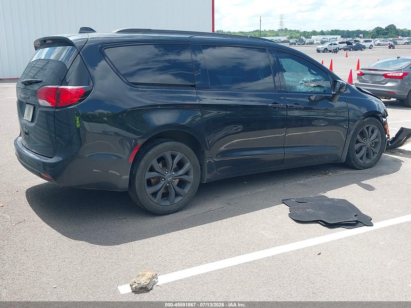 Vin: 2c4rc1bgxkr593874, lot: 46090244, chrysler pacifica touring l 20194