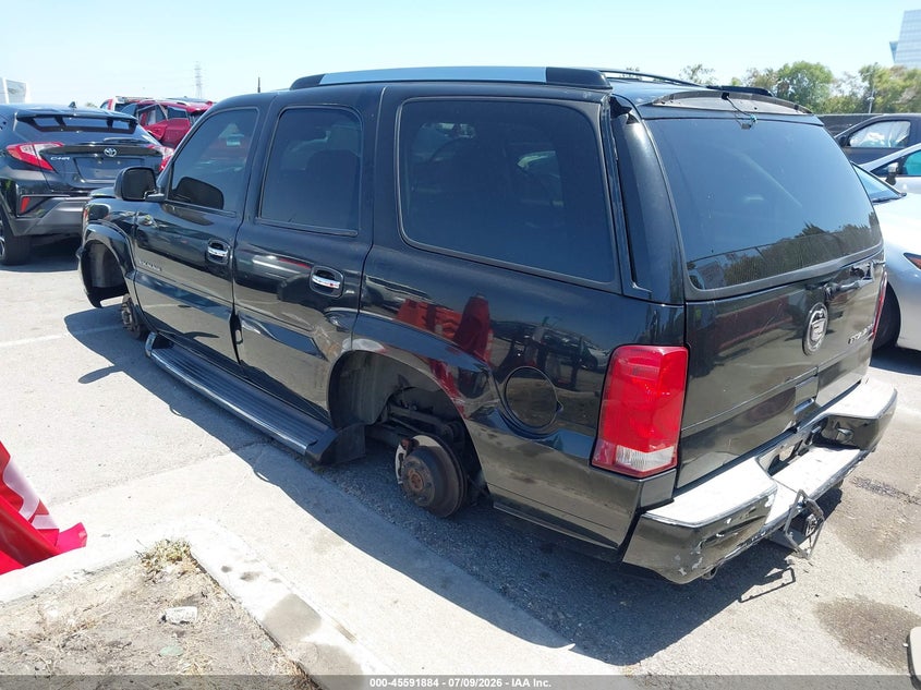 2002 CADILLAC ESCALADE auction photo 3