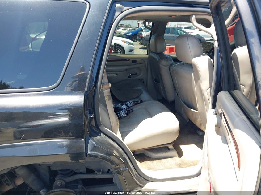 2002 CADILLAC ESCALADE auction photo 8