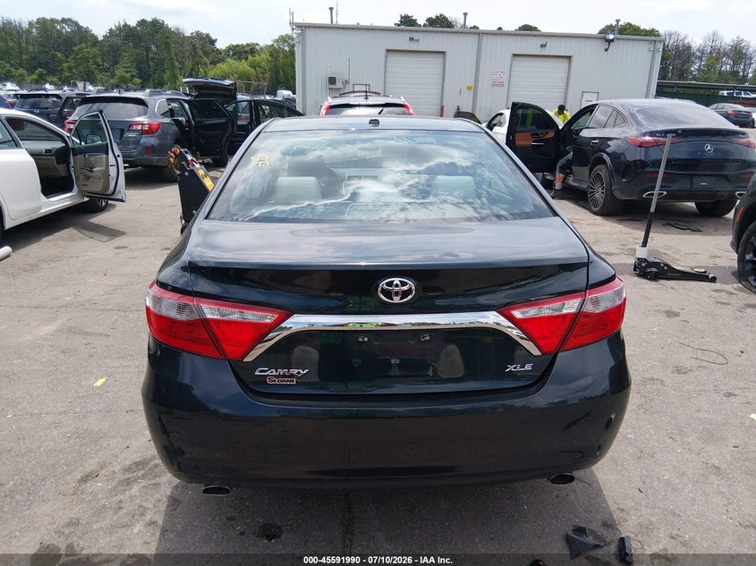 TOYOTA CAMRY - zdjęcie 16