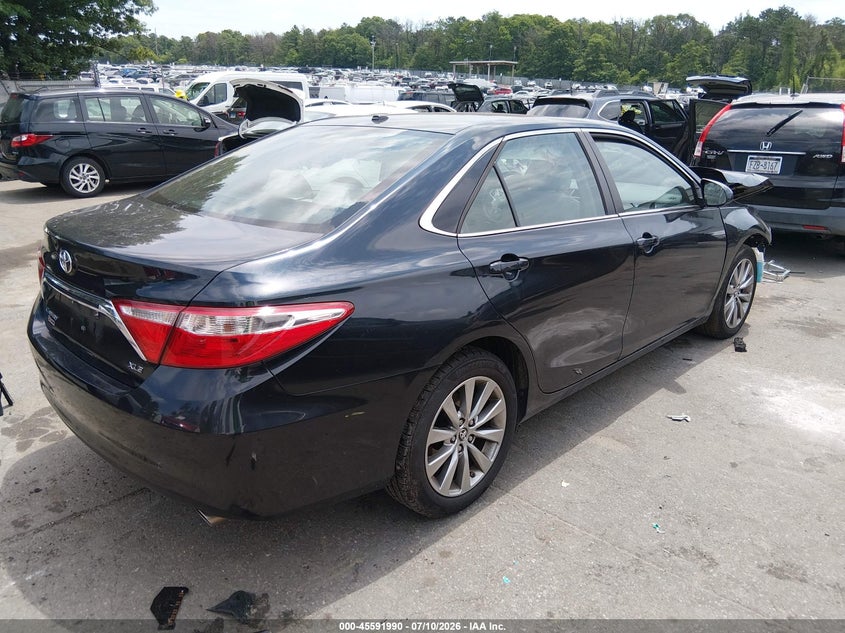 TOYOTA CAMRY - zdjęcie 4