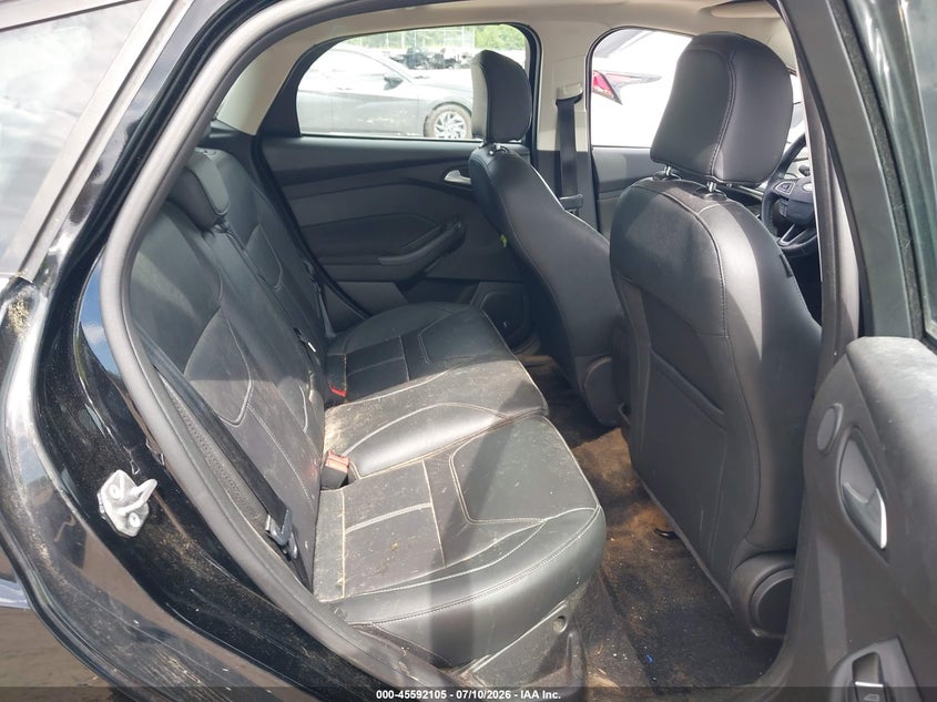 VIN 1FADP3N29HL335184 2017 FORD FOCUS TITANIUM