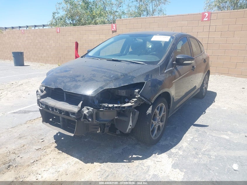 1FADP3K27EL300403 2014 Ford Focus Se photo 1